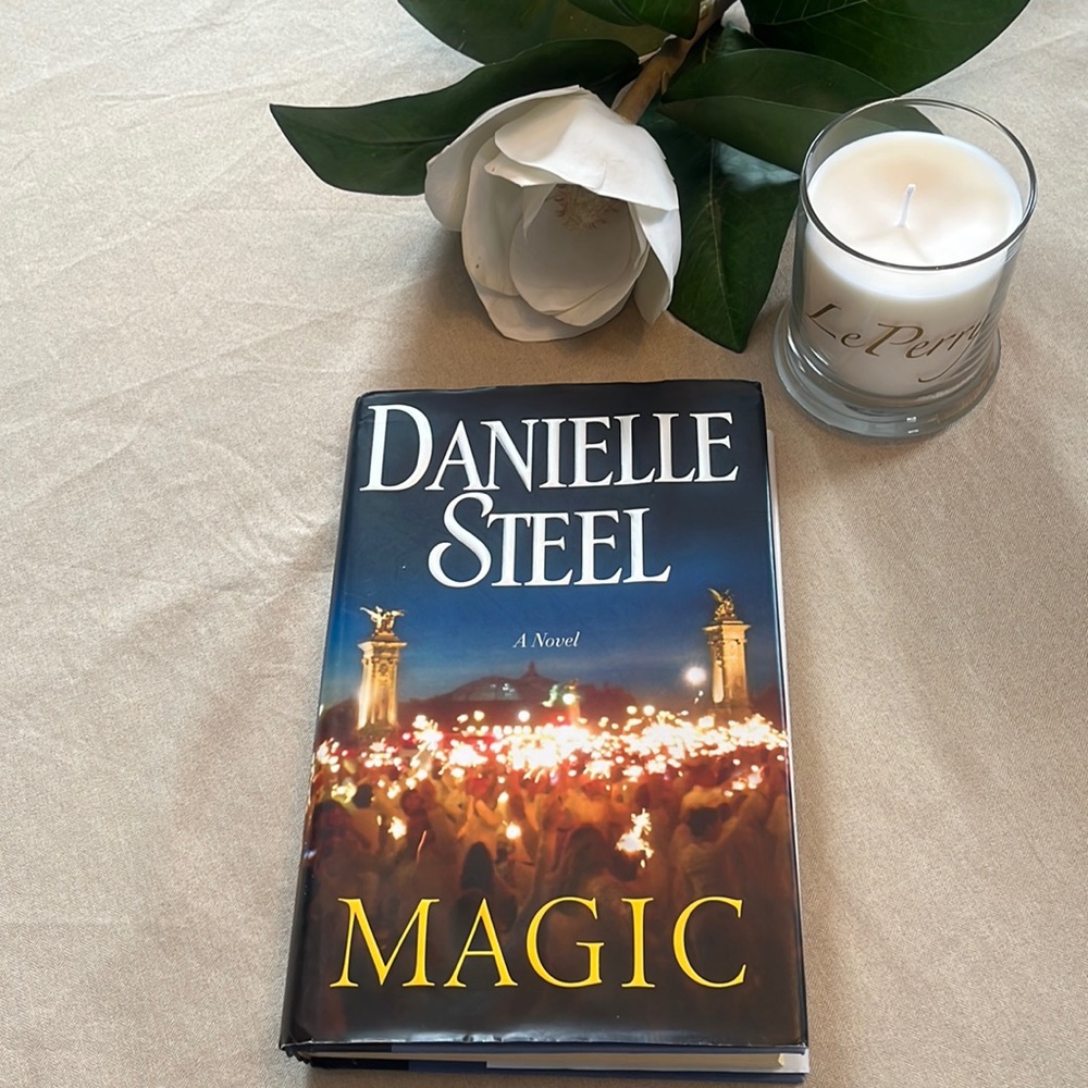 Danielle Steel book
  MAGIC